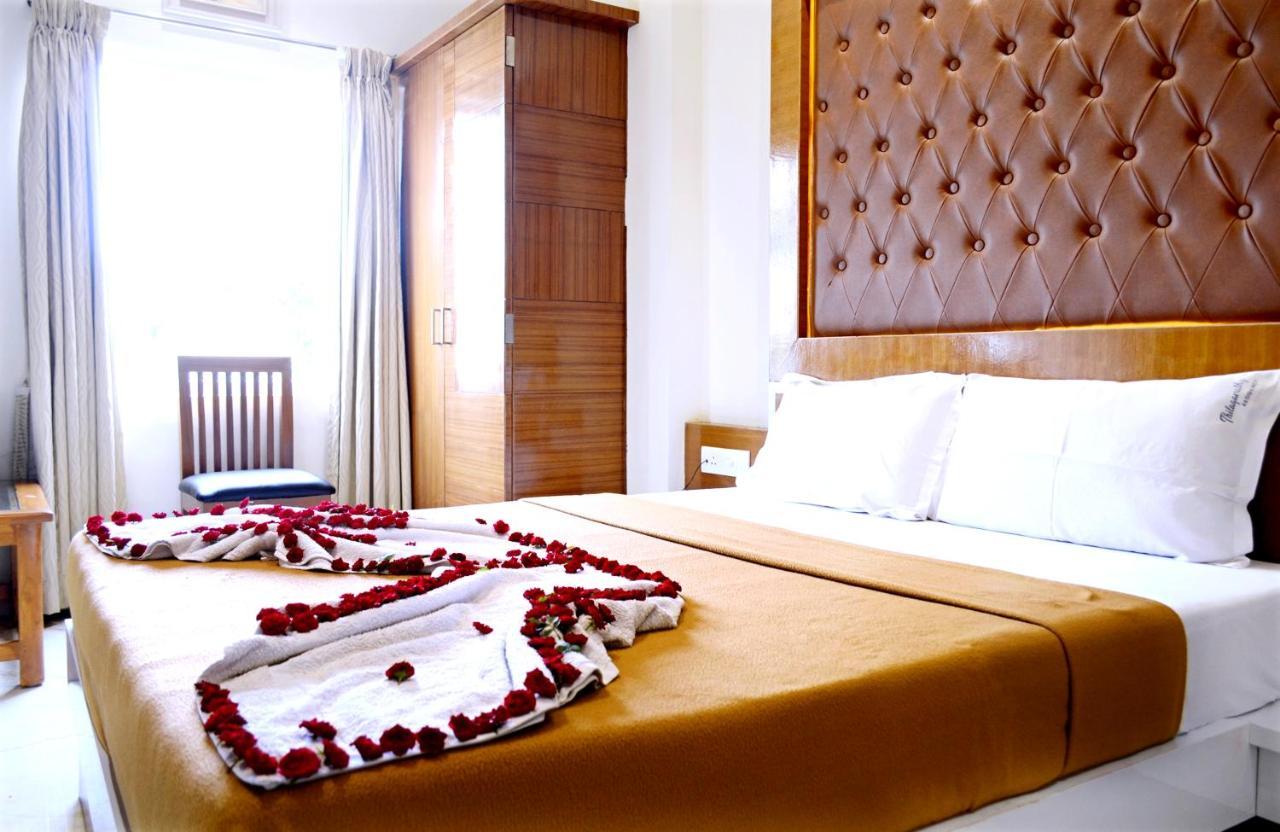 فندق Tr Residency بونديتْشيري المظهر الخارجي الصورة